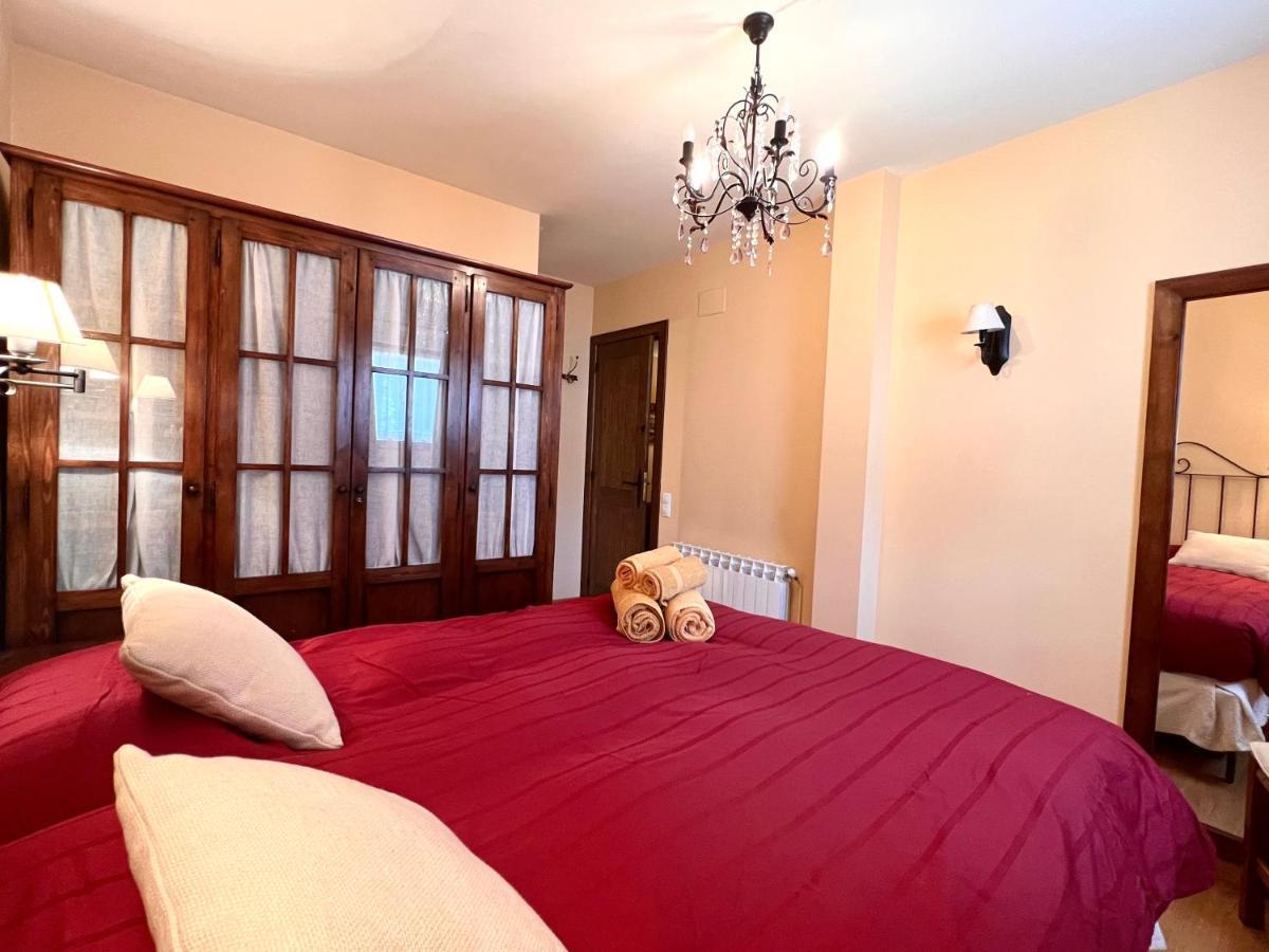 Apartament De La Vall Ferrera - L'Amfitriona Areu Esterno foto