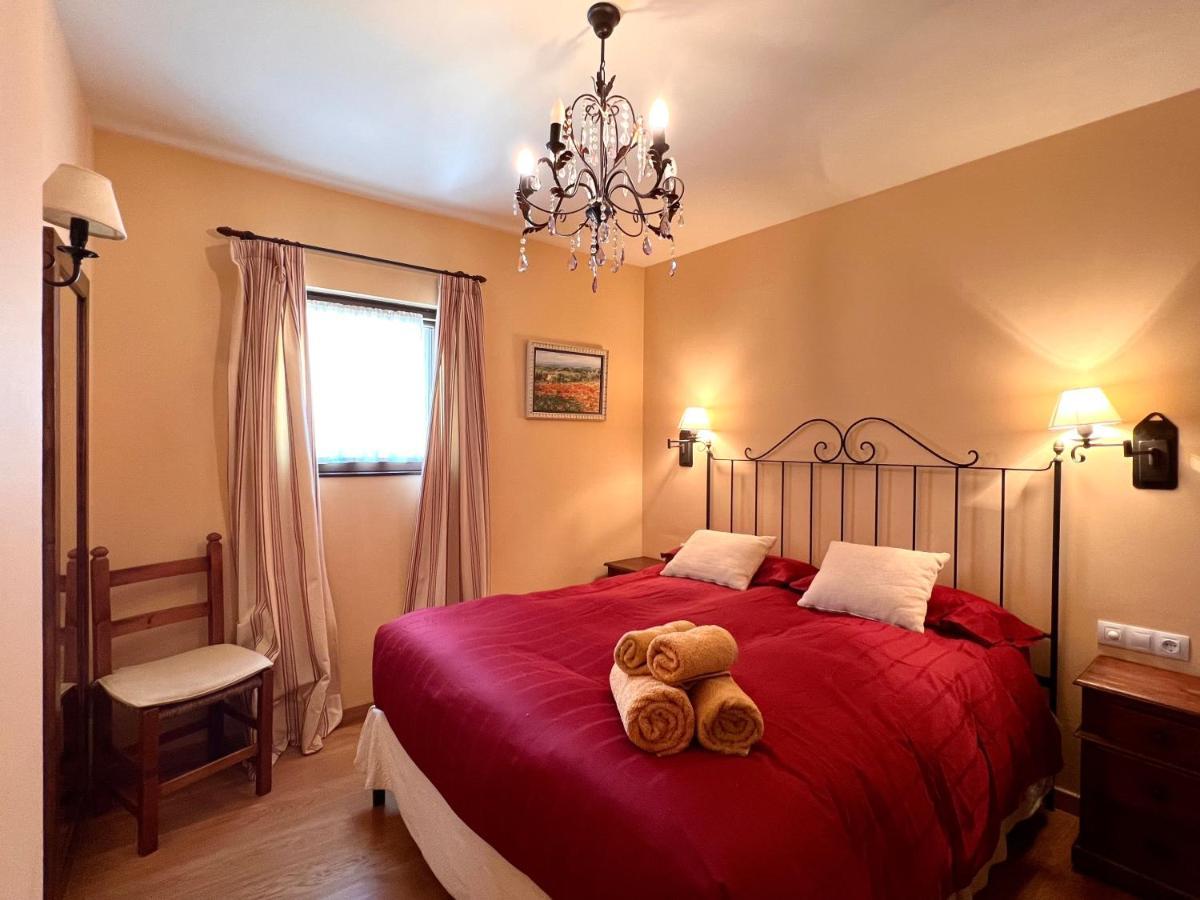 Apartament De La Vall Ferrera - L'Amfitriona Areu Esterno foto