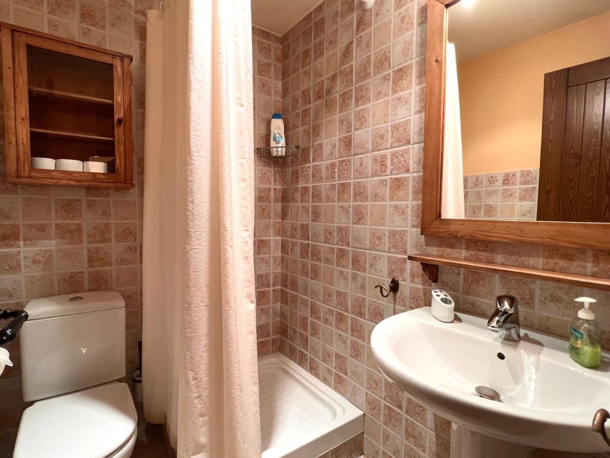 Apartament De La Vall Ferrera - L'Amfitriona Areu Esterno foto