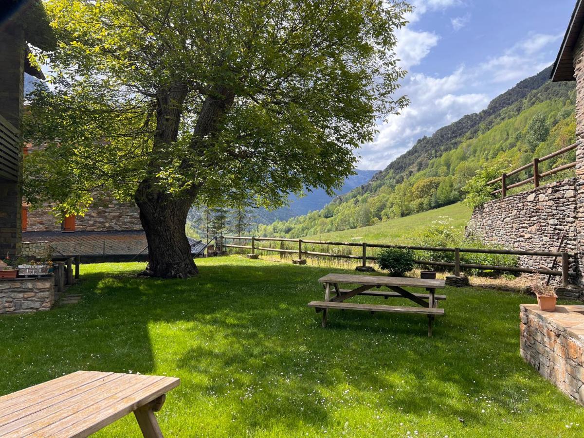 Apartament De La Vall Ferrera - L'Amfitriona Areu Esterno foto